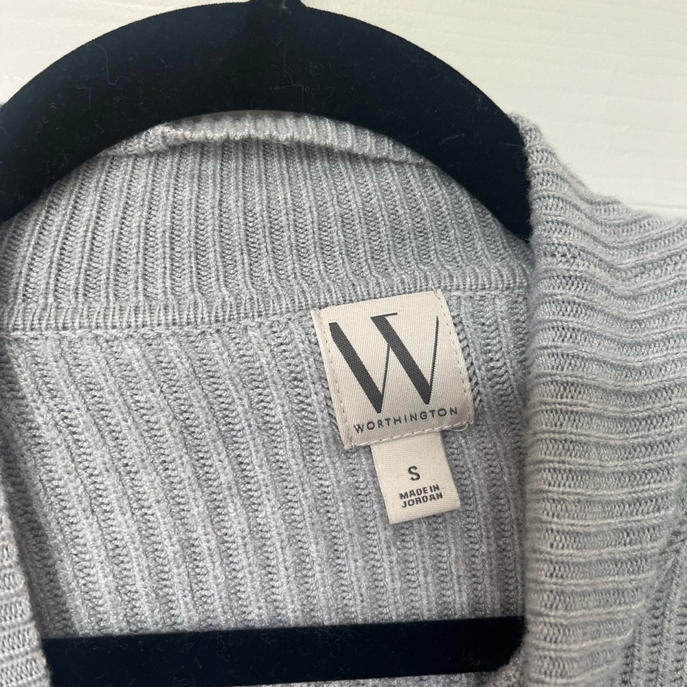 Grey sweater - Picture 2 of 2
